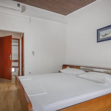 Guest house Matija - 120m To The
