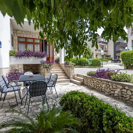 Matija - 120m To The Guest house Baska Voda